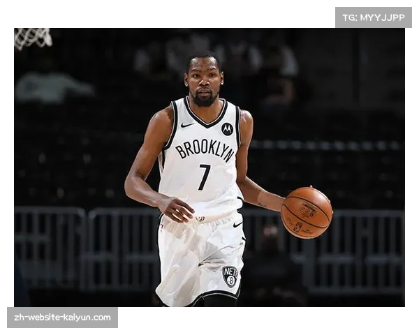 老鹰客场挑战篮网：特雷·杨与波神组合欲终结对手连胜